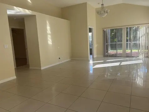 8008 Via Hacienda Palm Beach Gardens FL 33418