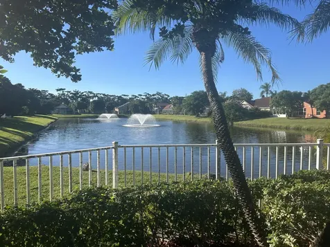 8008 Via Hacienda Palm Beach Gardens FL 33418