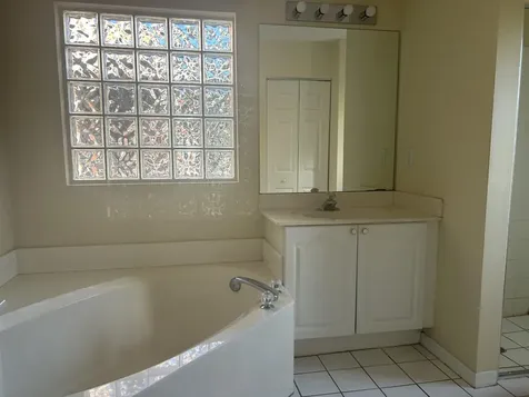 8008 Via Hacienda Palm Beach Gardens FL 33418
