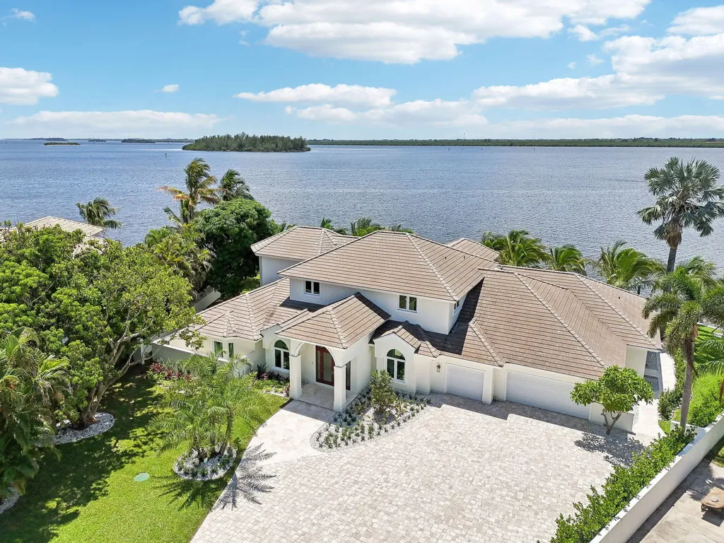 526 Point Lane Vero Beach FL 32963
