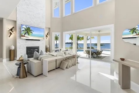 526 Point Lane Vero Beach FL 32963