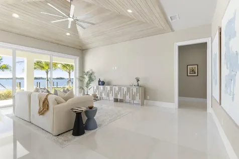 526 Point Lane Vero Beach FL 32963