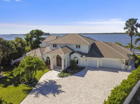526 Point Lane Vero Beach FL 32963
