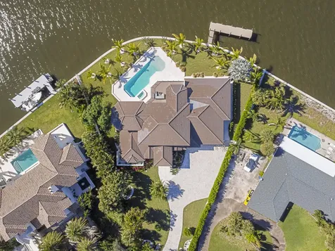 526 Point Lane Vero Beach FL 32963