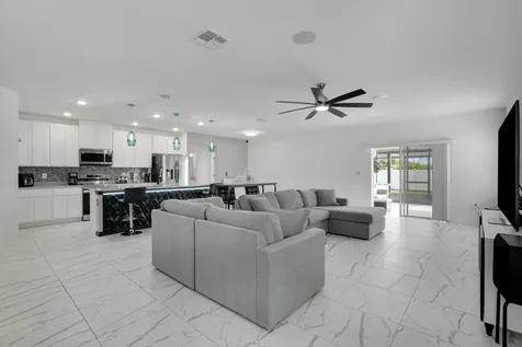684 Sw Jada Road Port Saint Lucie FL 34953