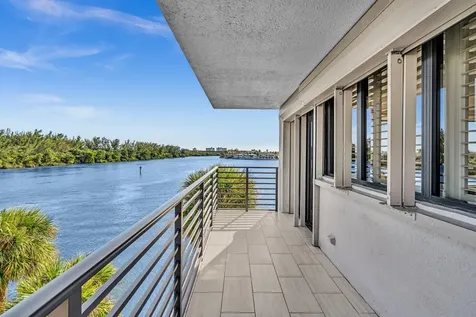 900 Ne Spanish River Boulevard Boca Raton FL 33431