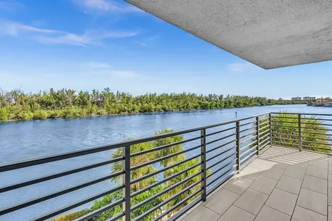 900 Ne Spanish River Boulevard Boca Raton FL 33431