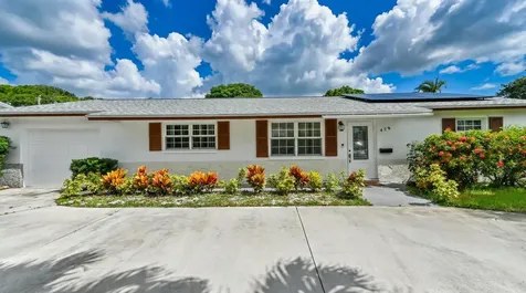 428 Alemeda Drive Palm Springs FL 33461