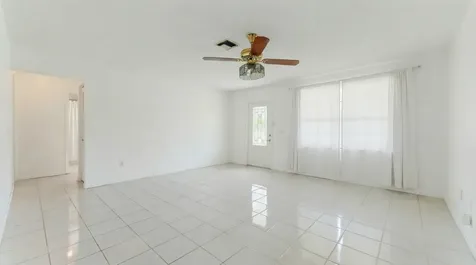 428 Alemeda Drive Palm Springs FL 33461