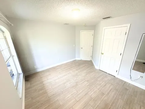 517 Nw Sherbrooke Avenue Port Saint Lucie FL 34983