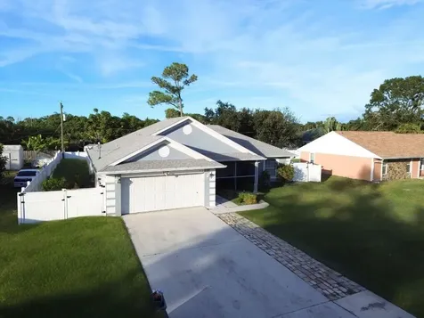 517 Nw Sherbrooke Avenue Port Saint Lucie FL 34983