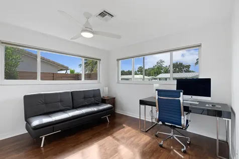 1093 Sw 14th Street Boca Raton FL 33486