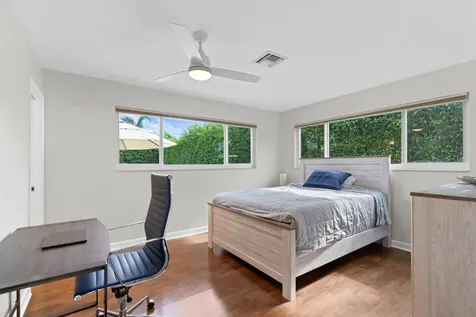 1093 Sw 14th Street Boca Raton FL 33486