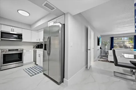 5500 Tamberlane Circle Palm Beach Gardens FL 33418