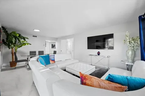 5500 Tamberlane Circle Palm Beach Gardens FL 33418