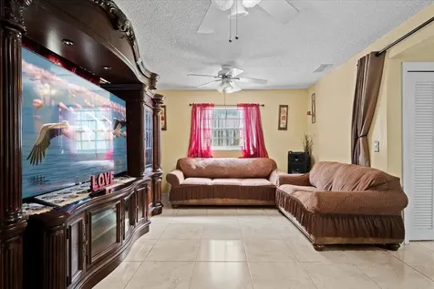 1827 Pinehurst Drive West Palm Beach FL 33407