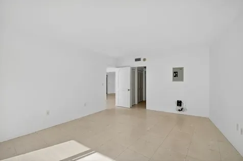 2780 S Ocean Boulevard Palm Beach FL 33480
