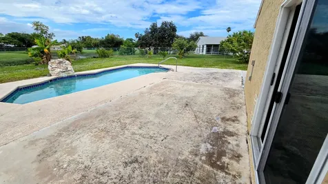 2209 SE E Dunbrooke Circle Port Saint Lucie FL 34952