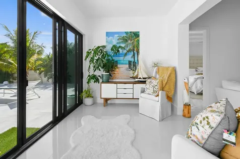 1389 Sw Bayshore Boulevard Port Saint Lucie FL 34983