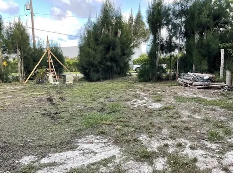 2432 42nd Street Vero Beach FL 32967