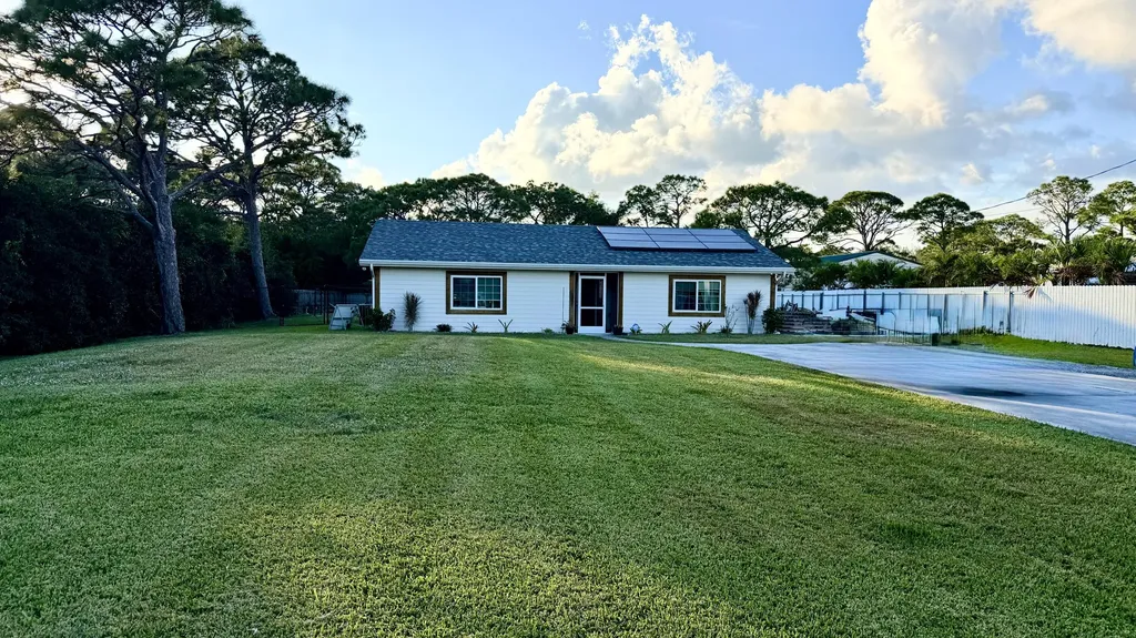 5211 Silver Oak Drive Fort Pierce FL 34982