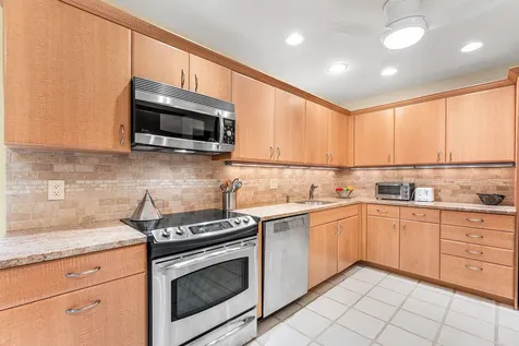 5 Eastgate Drive Boynton Beach FL 33436