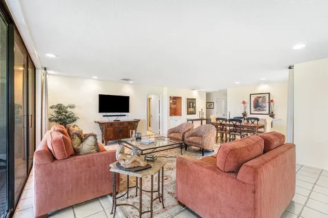 5 Eastgate Drive Boynton Beach FL 33436