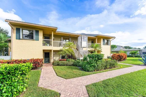 5 Eastgate Drive Boynton Beach FL 33436