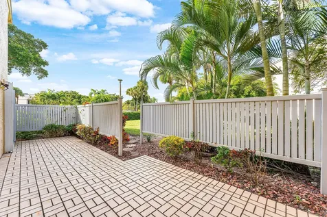 5 Eastgate Drive Boynton Beach FL 33436