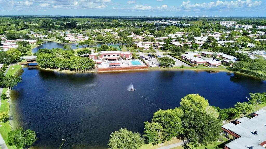 170 Amherst Lane Lake Worth FL 33467