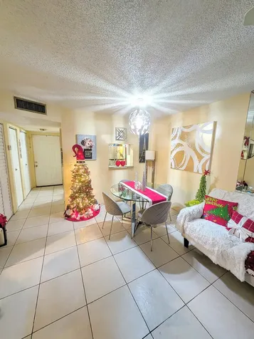 7960 Nw 50th Street Lauderhill FL 33351