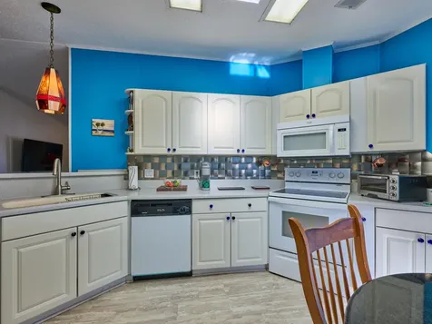 11055 Se Federal Highway Hobe Sound FL 33455