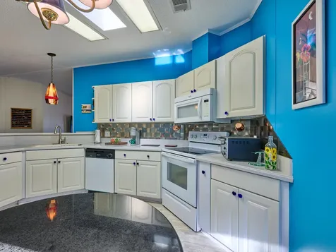 11055 Se Federal Highway Hobe Sound FL 33455