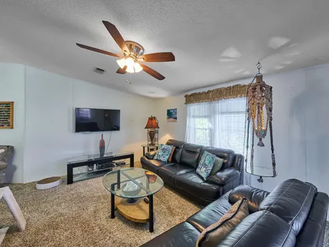 11055 Se Federal Highway Hobe Sound FL 33455