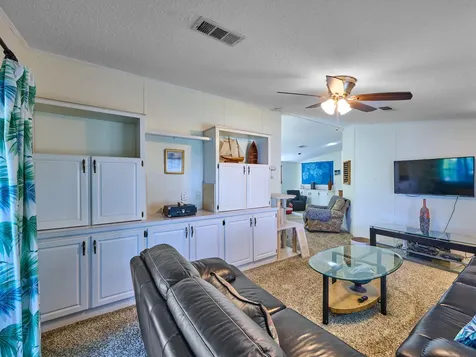 11055 Se Federal Highway Hobe Sound FL 33455