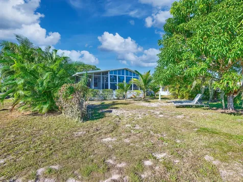 11055 Se Federal Highway Hobe Sound FL 33455