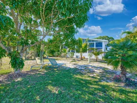 11055 Se Federal Highway Hobe Sound FL 33455