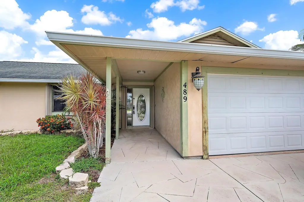 489 SE Evergreene Terrace Port Saint Lucie FL 34983