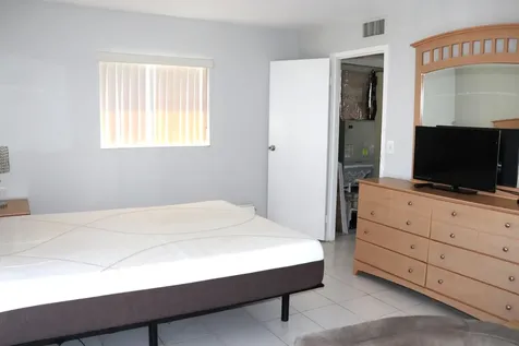79 Brittany B Delray Beach FL 33446