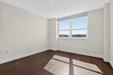 19501 W Country Club Drive Aventura FL 33180