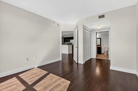 19501 W Country Club Drive Aventura FL 33180