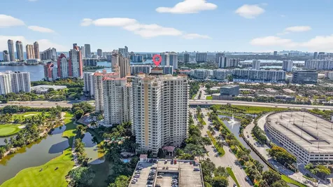 19501 W Country Club Drive Aventura FL 33180