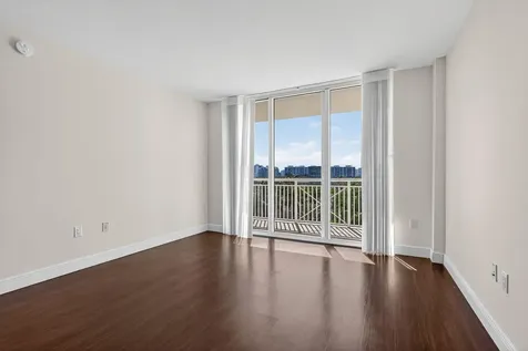 19501 W Country Club Drive Aventura FL 33180
