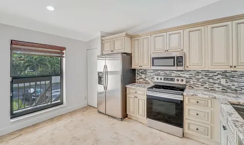 3304 Perimeter Drive Greenacres FL 33467