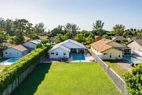 7483 Silver Woods Court Boca Raton FL 33433