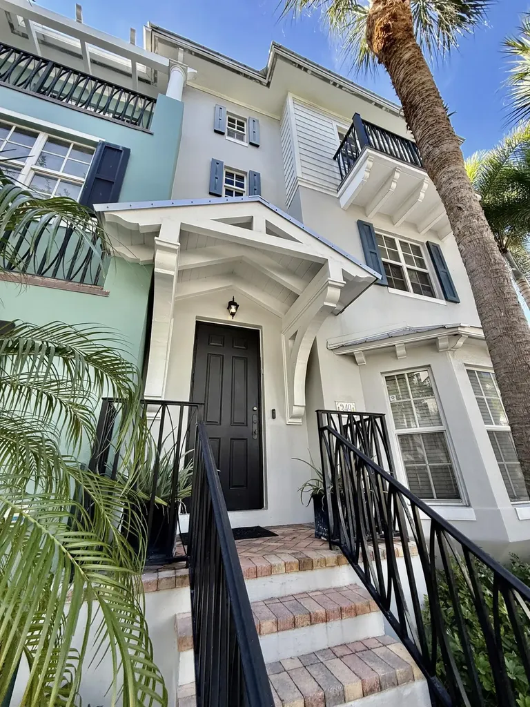 349 E Mallory Circle Delray Beach FL 33483