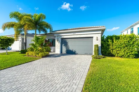 8281 Oceanus Drive Boca Raton FL 33496