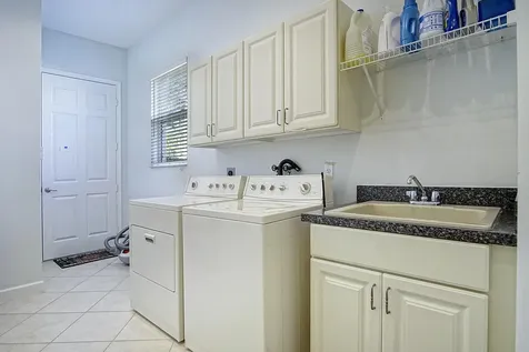 9009 Houndslake Court Port Saint Lucie FL 34986