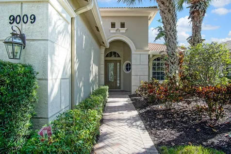 9009 Houndslake Court Port Saint Lucie FL 34986
