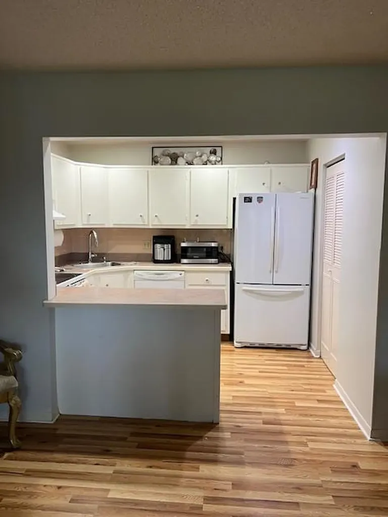 312 Knotty Pine Circle Greenacres FL 33463